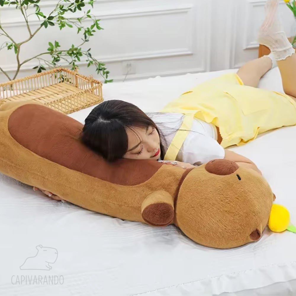 Pelúcia Travesseiro Capivarando®